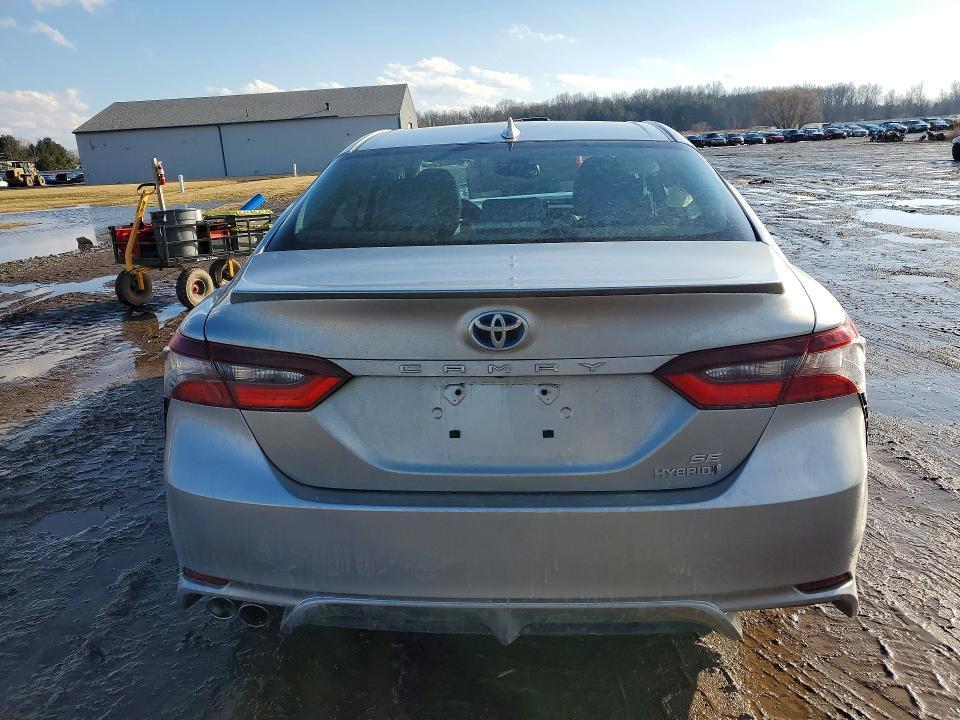 2024 Toyota Camry Hybrid se
