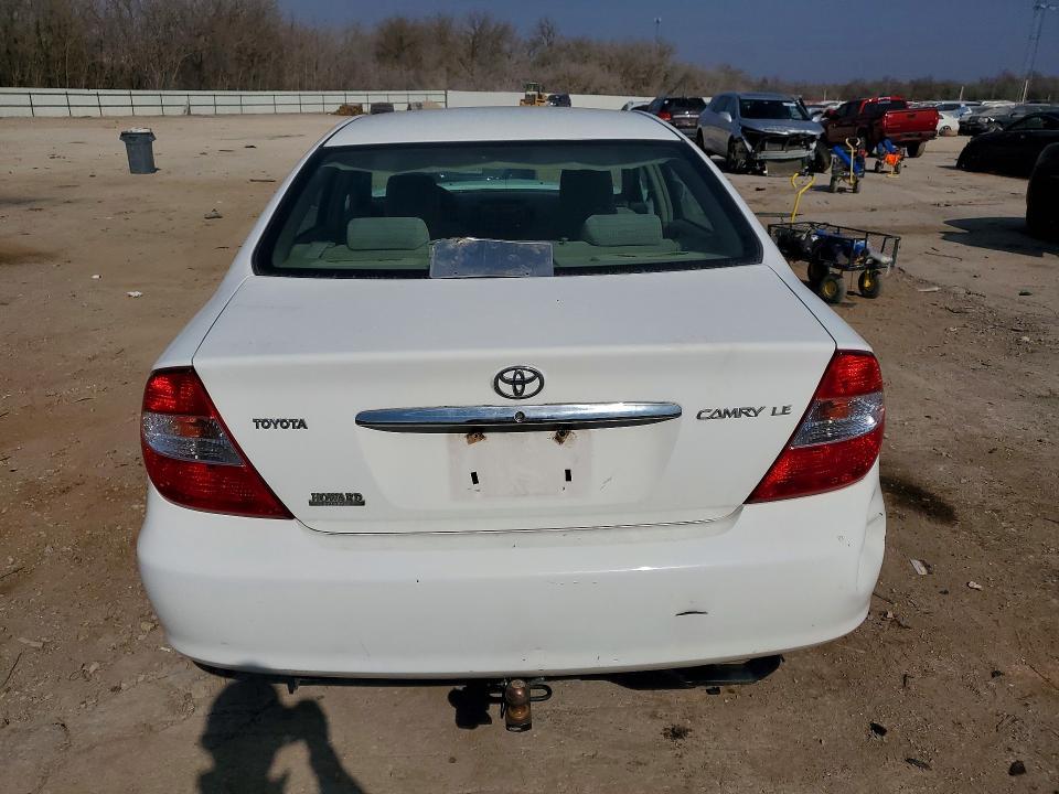 2004 Toyota Camry le