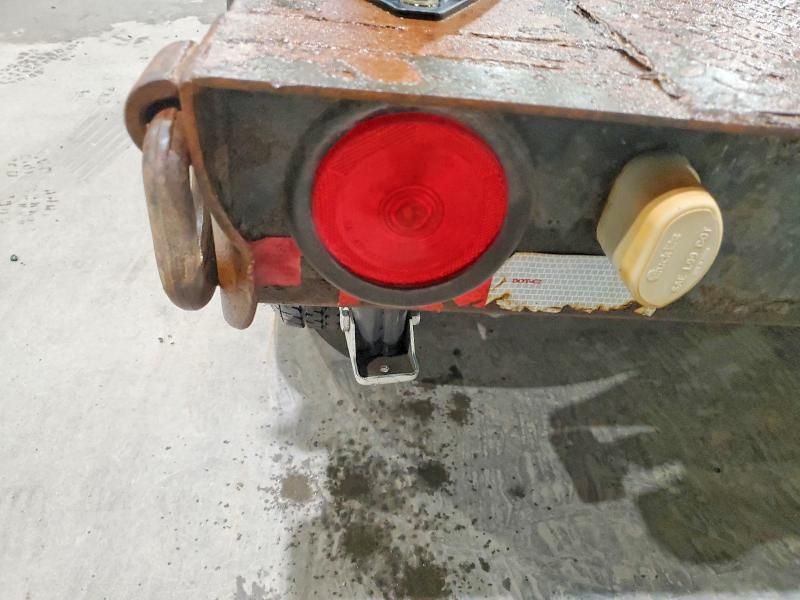 1999 Trail King Trailer
