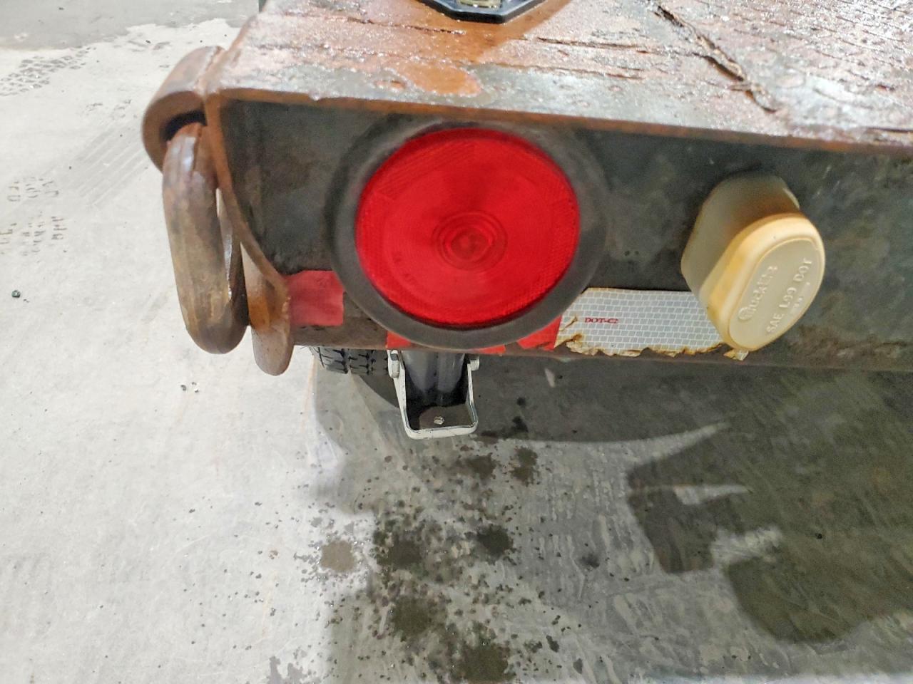 1999 Trail King Trailer