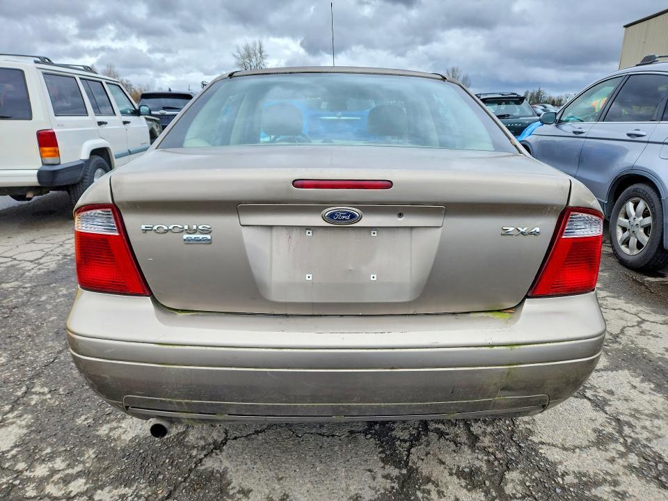 2005 Ford Focus ZX4