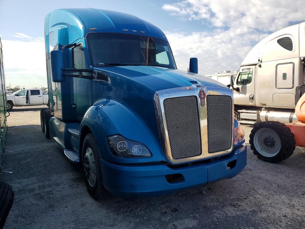 2018 Kenworth Construction T680