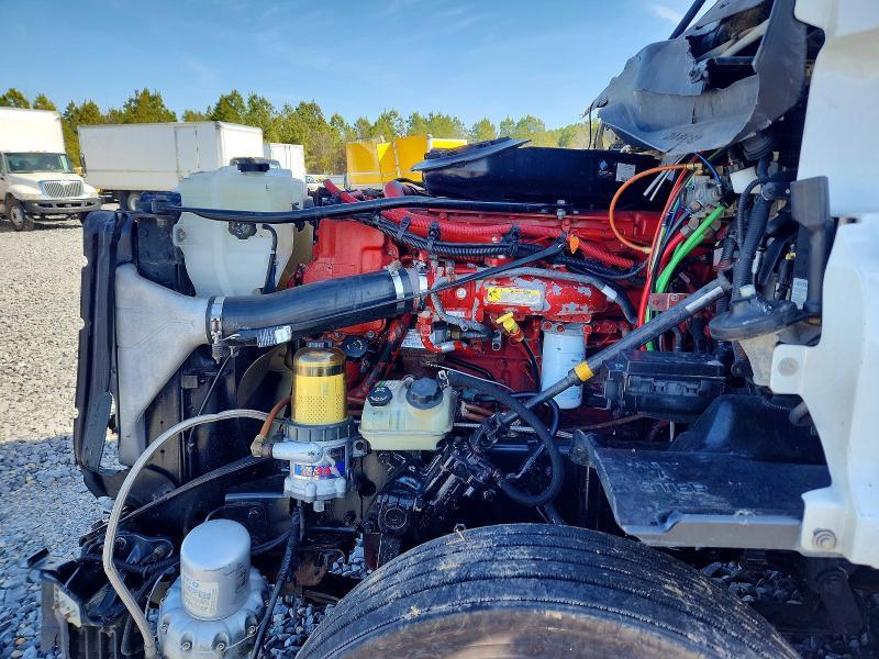 2016 Freigliner 2016 Freightliner Cascadia 125 Semi Truck