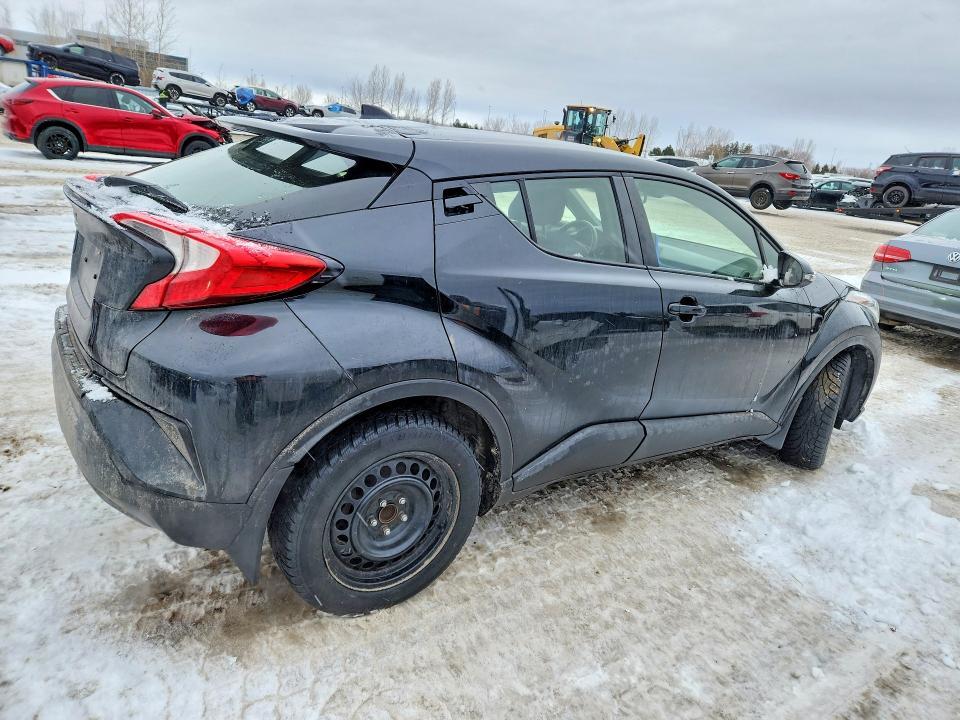 2021 Toyota C-hr xle