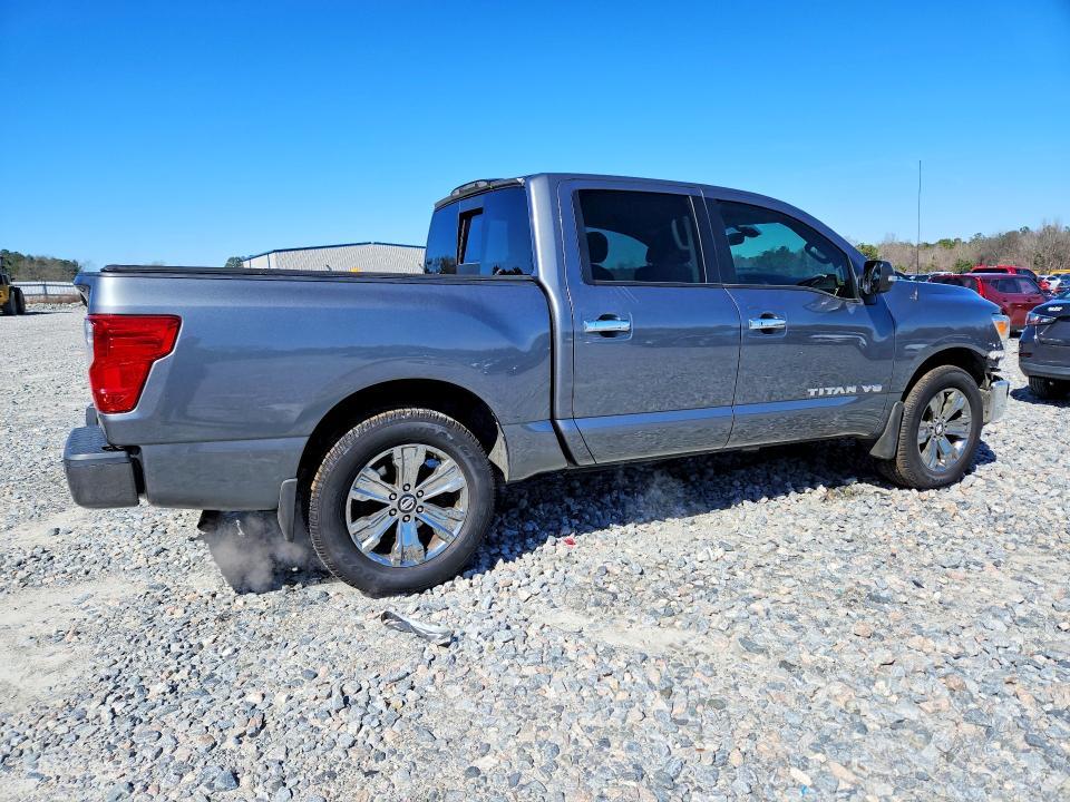 2018 Nissan Titan SV