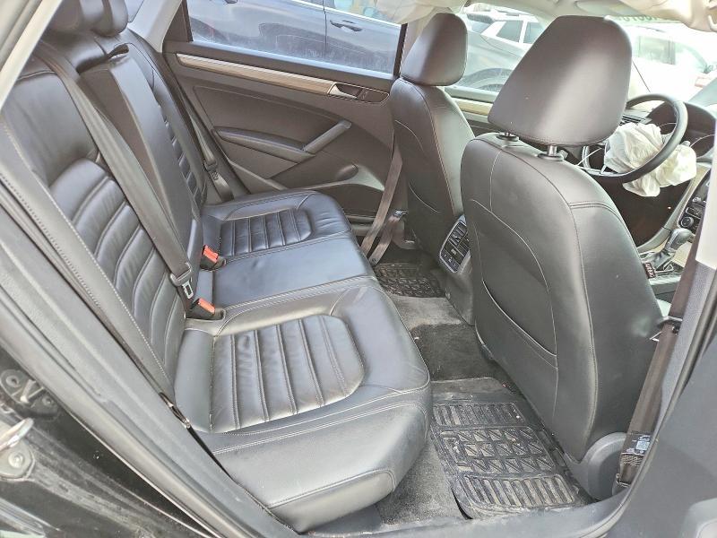 2016 Volkswagen Passat sel