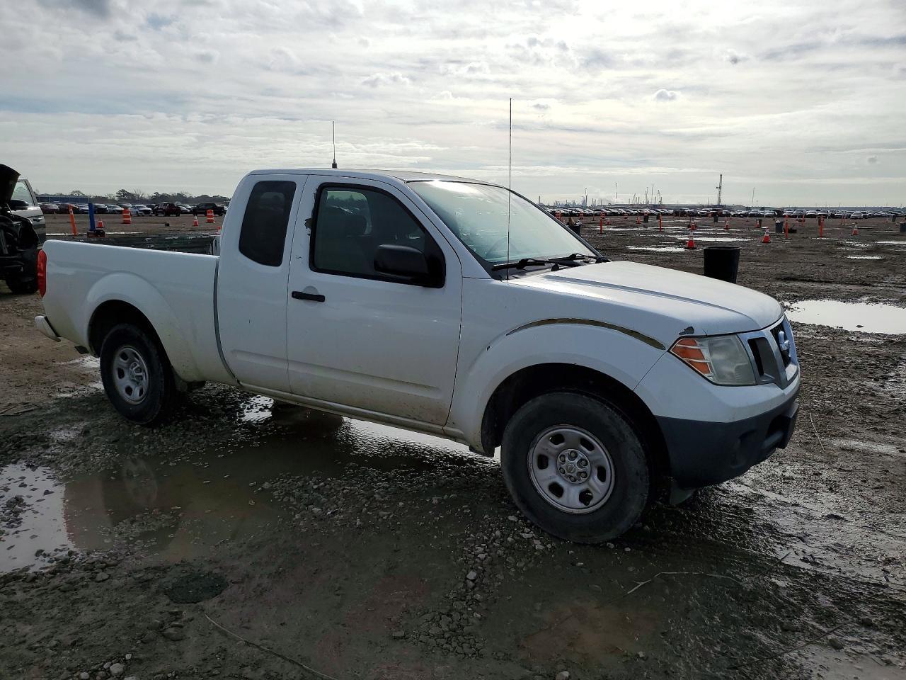 2017 Nissan Frontier s