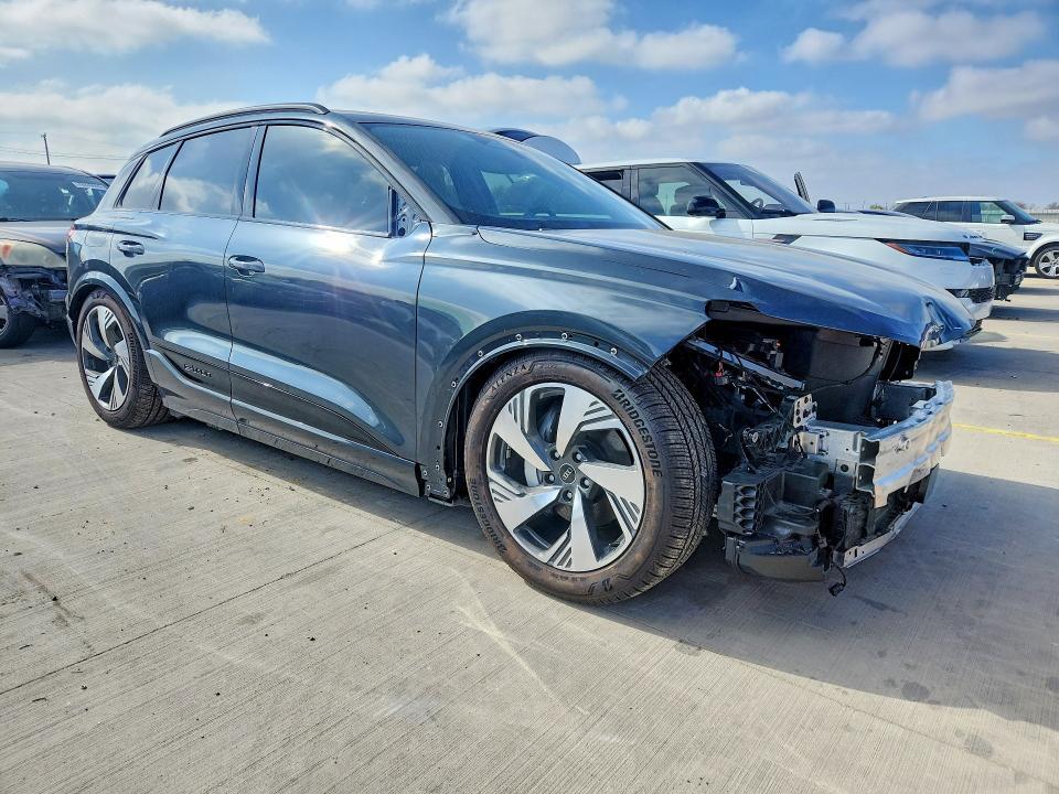 2025 Audi Q6 E-tron Prestige