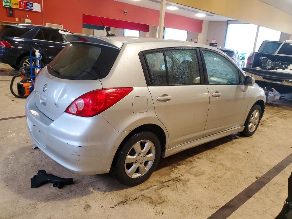 2010 Nissan Versa s