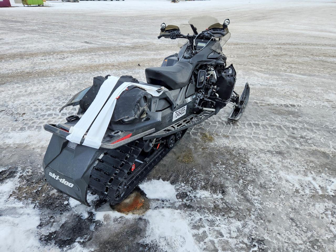 2024 Skidoo Renegade Adrenaline