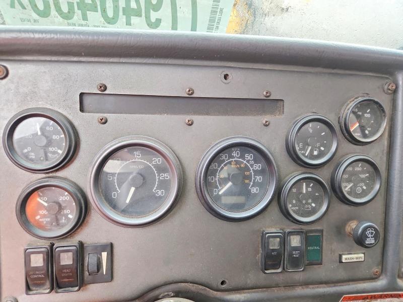2006 Cadillac Refuse Truck