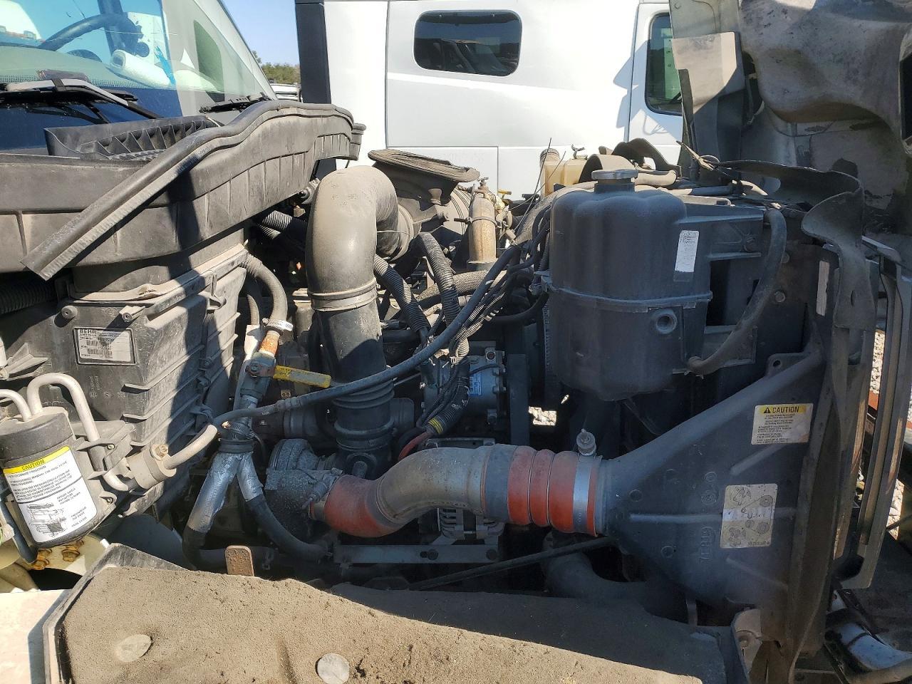 2010 International 7400 Railroad Service Truck