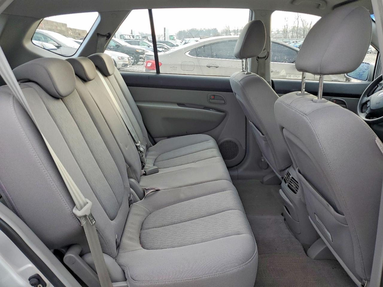 2007 KIA Rondo