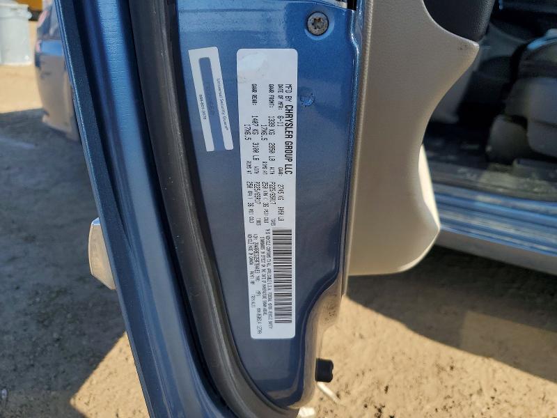 2011 Chrysler Town & Country Touring l