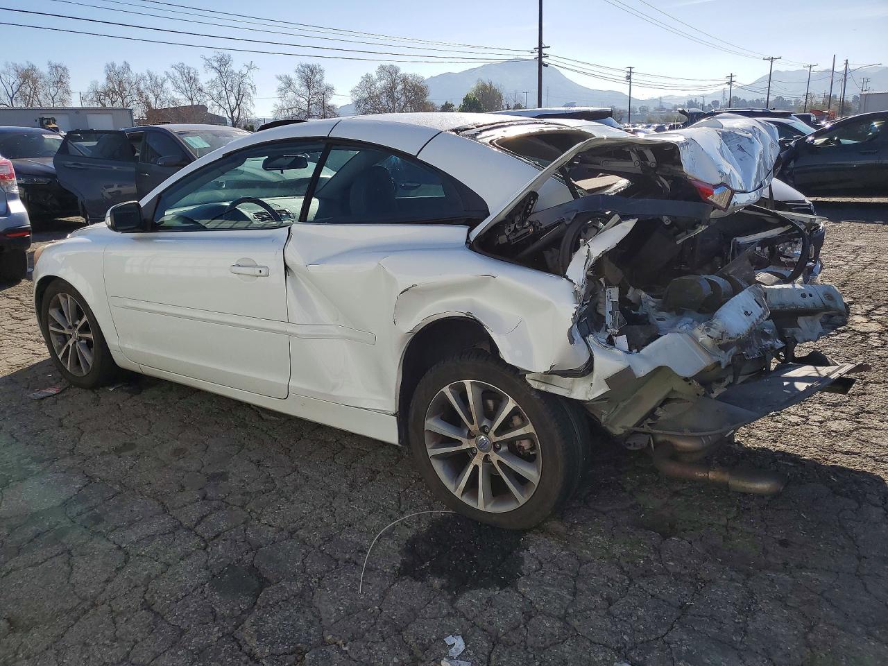 2012 Volvo C70 T5