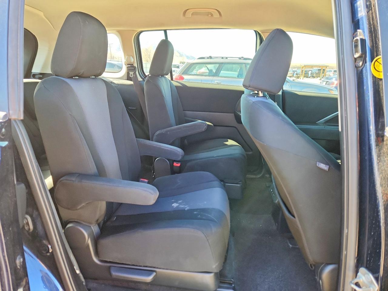 2014 Mazda 5 Sport