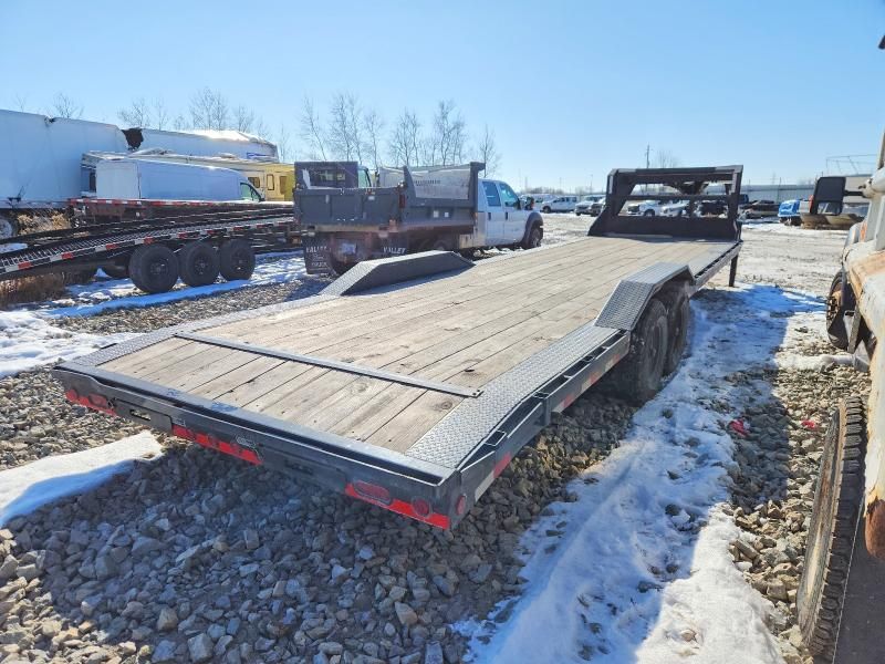 2024 Load Trail Equipment Trailer