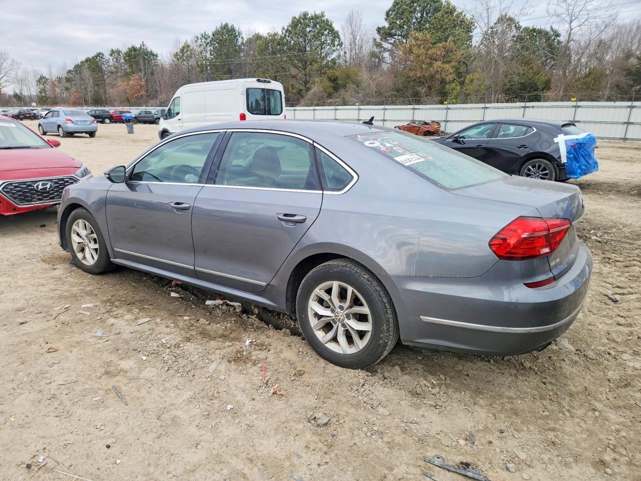 2016 Volkswagen Passat s
