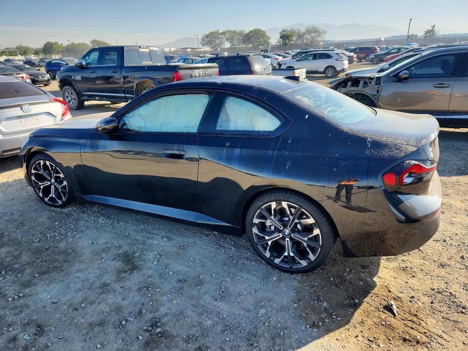 2025 BMW 230i