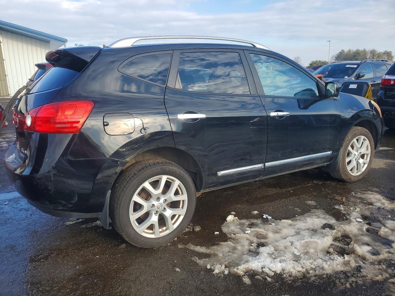 2012 Nissan Rogue s