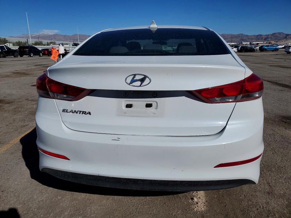 2017 Hyun Elantra gt Automatic