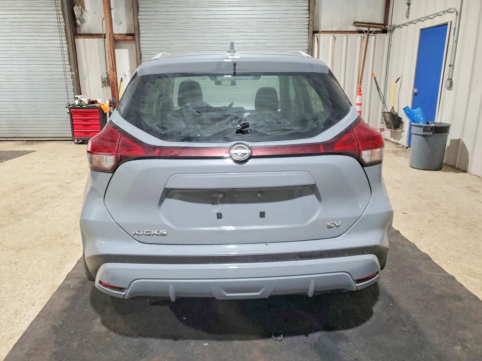 2024 Nissan Kicks sv