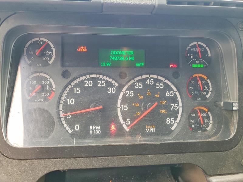 2016 Freightliner Cascadia 125 Semi Truck