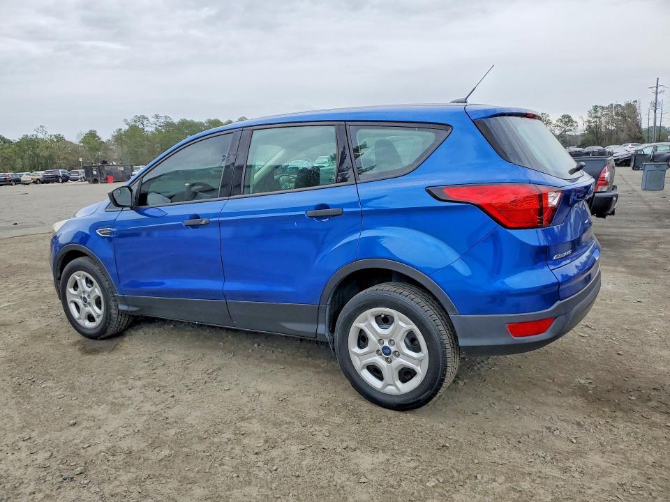 2019 Ford Escape s