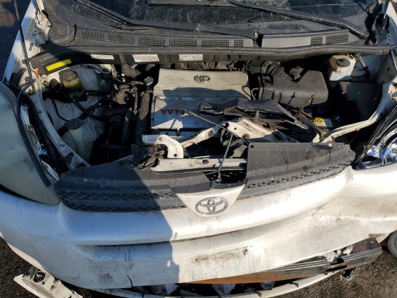 2005 Toyota Sienna xle 7 Passenger