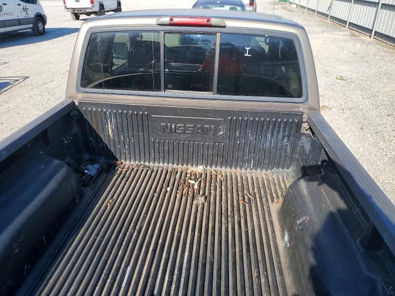 2004 Nissan Frontier King cab xe