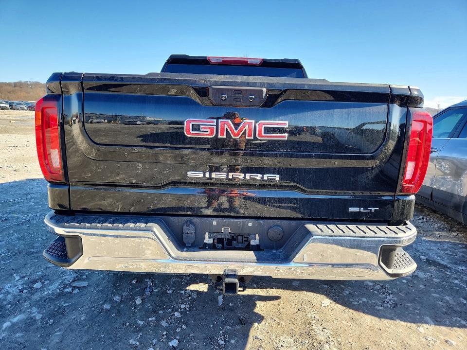 2023 GMC Sierra K1500 slt