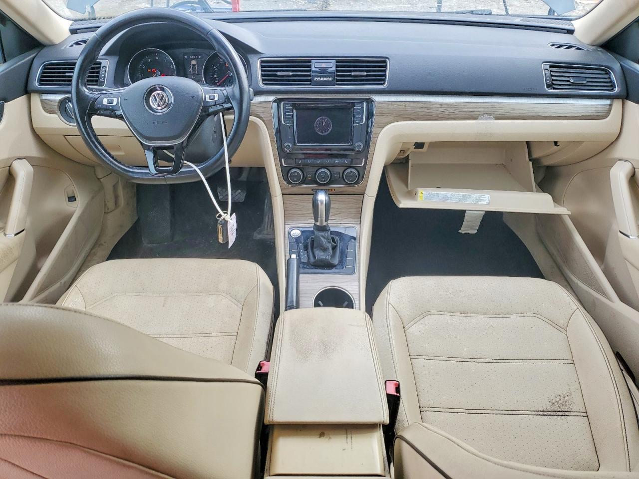 2018 Volkswagen Passat se