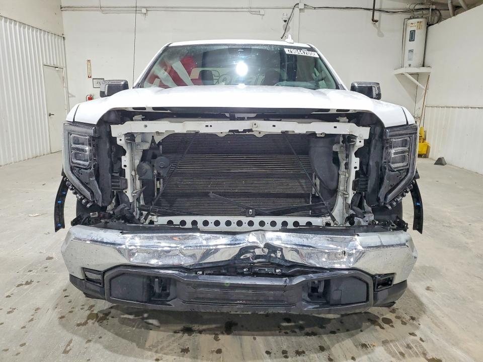 2025 GMC Sierra C1500 SLT