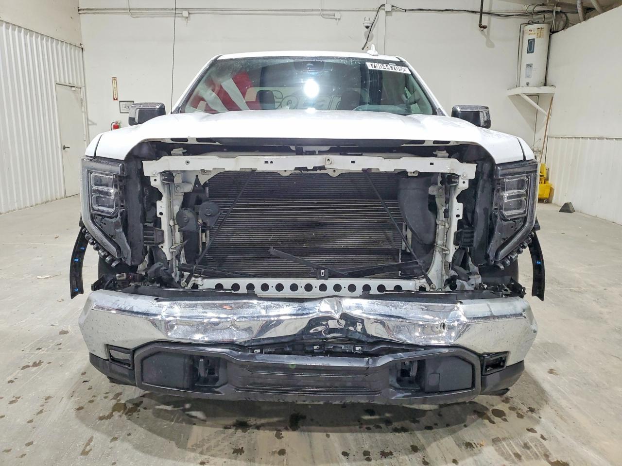 2025 GMC Sierra C1500 SLT