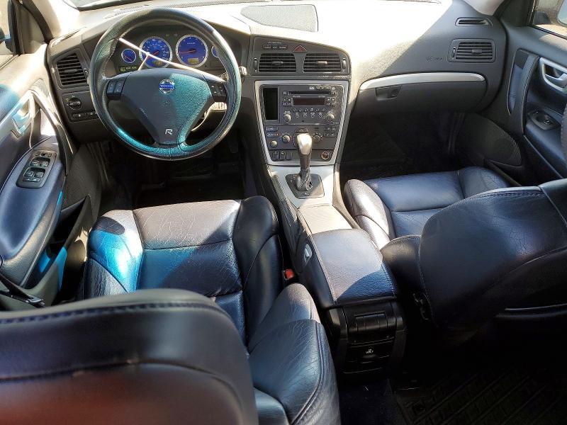 2005 Volvo V70 r