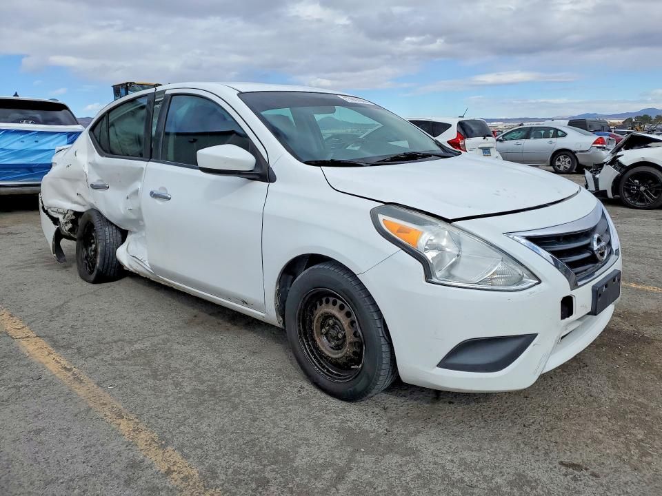 2015 Nissan Versa 1.6 sv