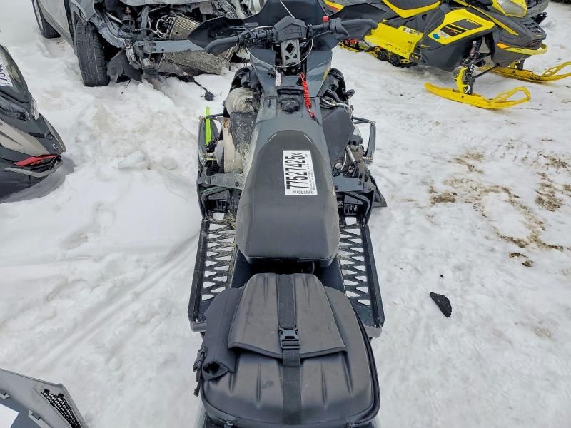 2021 Arctic Cat Riot