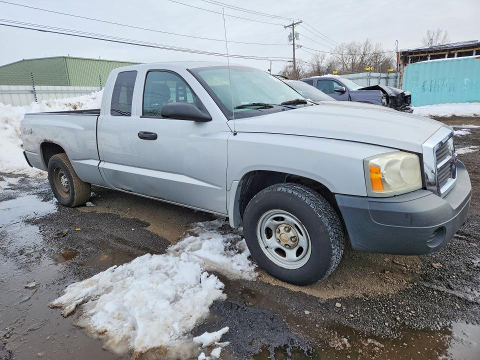 2005 Dodge Dakota st