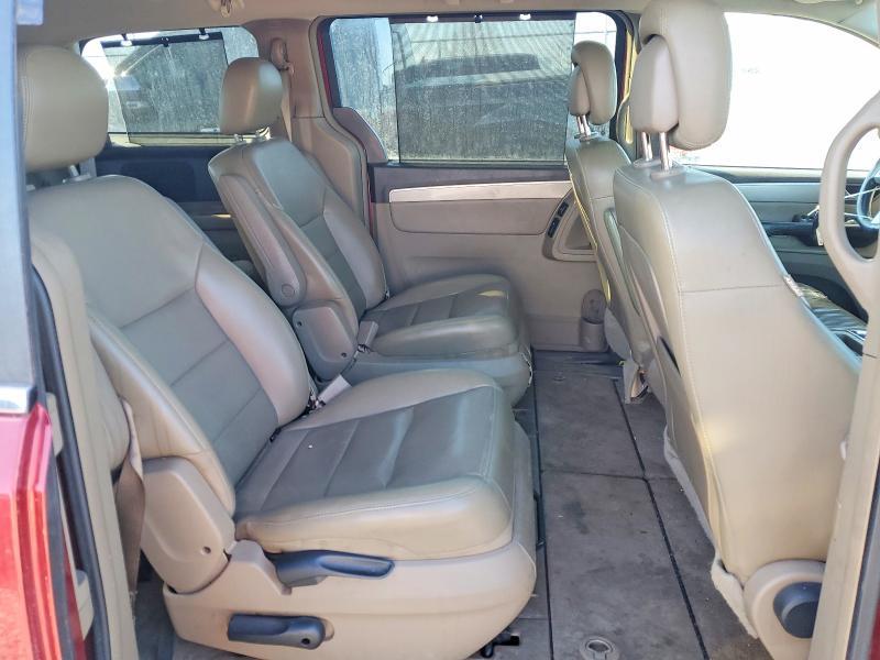 2012 Volkswagen Routan sel