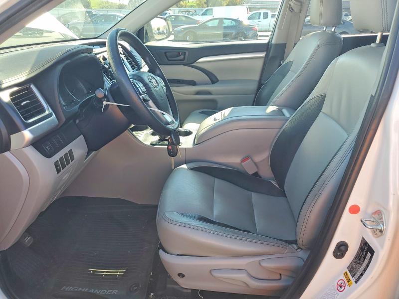 2019 Toyota Highlander le