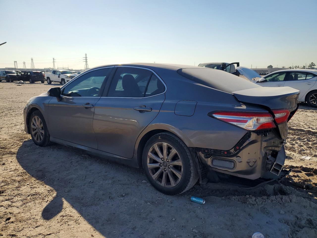 2018 Toyota Camry le
