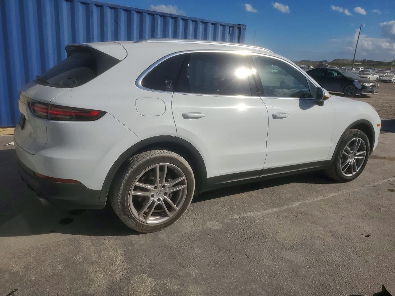 2019 Porsche Cayenne s