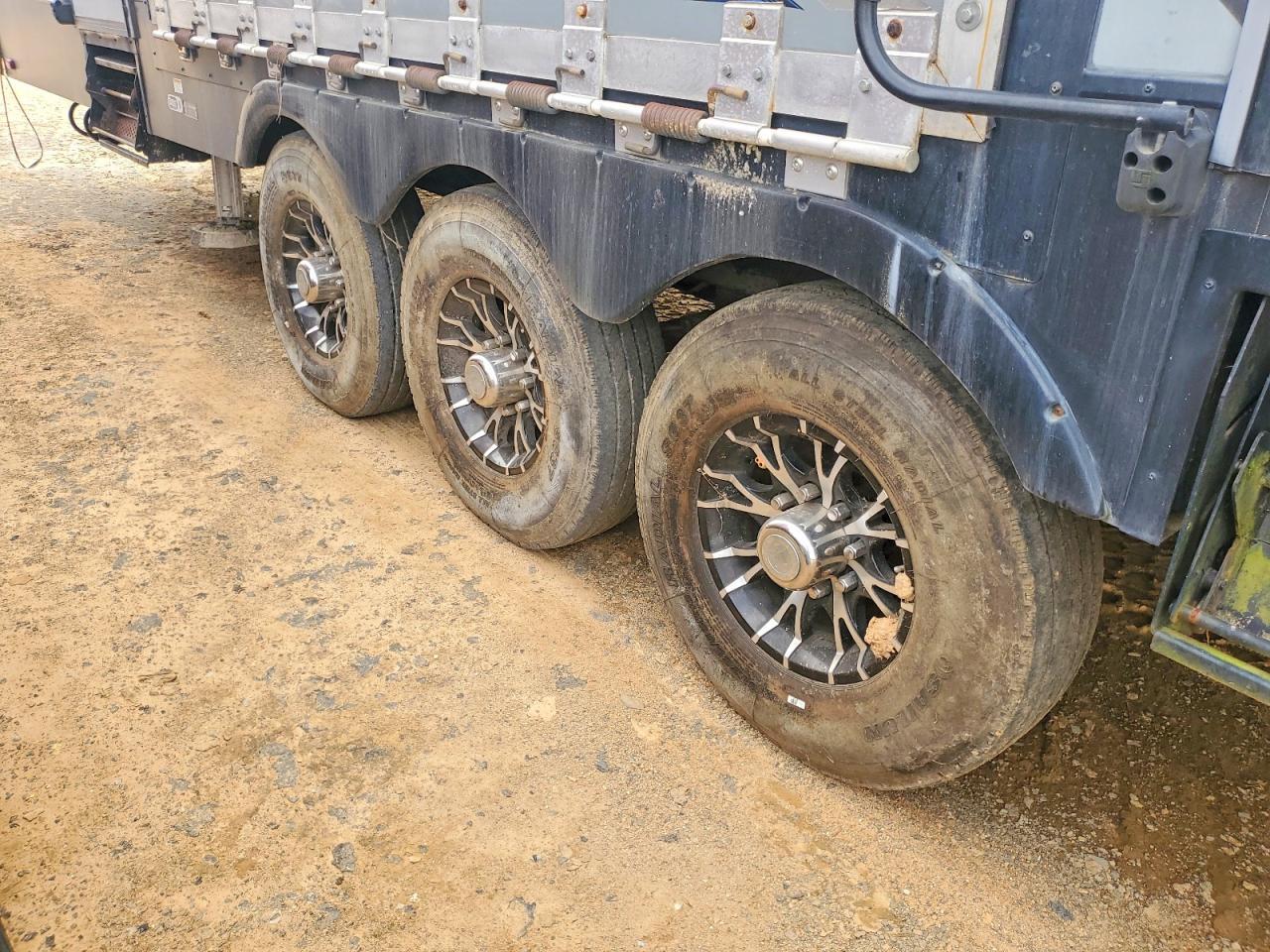 2016 Heartland Road Warrior RV