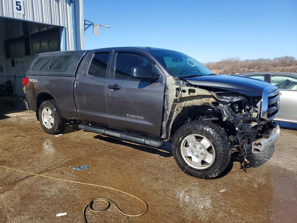 2011 Toyota Tundra Double cab SR5
