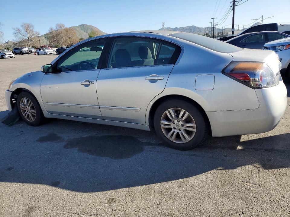 2010 Nissan Altima Base