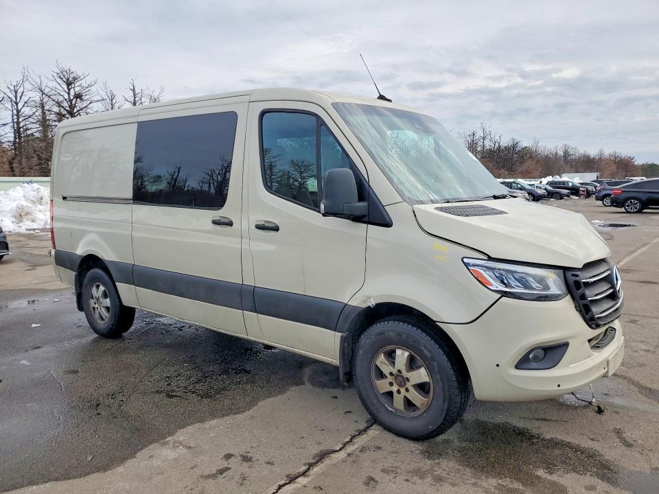 2022 Mercedes-Benz Sprinter 2500 Delivery Van