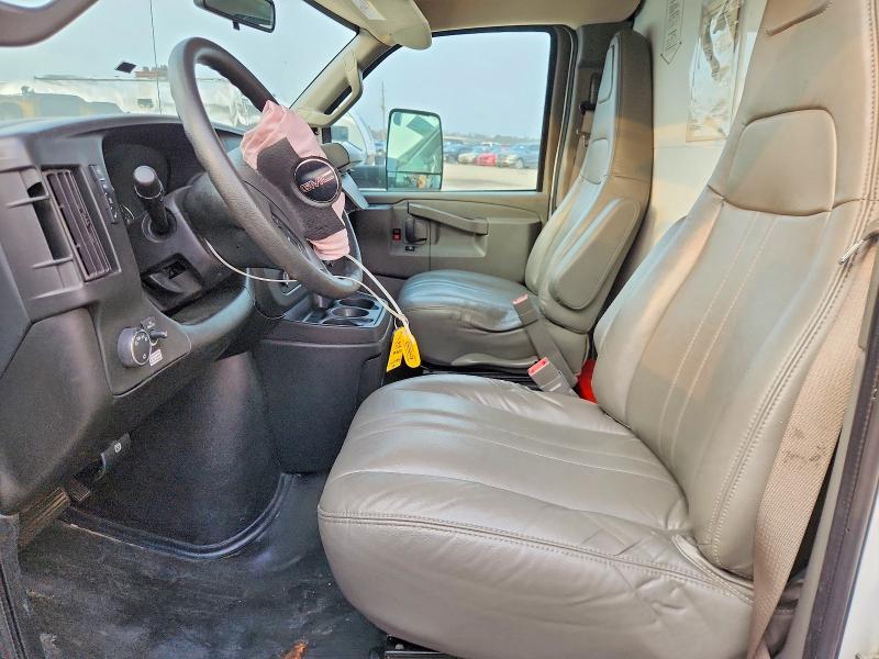 2023 GMC Savana box Truck
