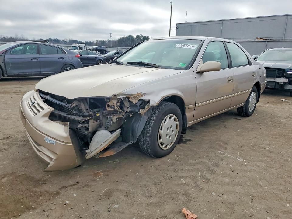 1999 Toyota Camry le