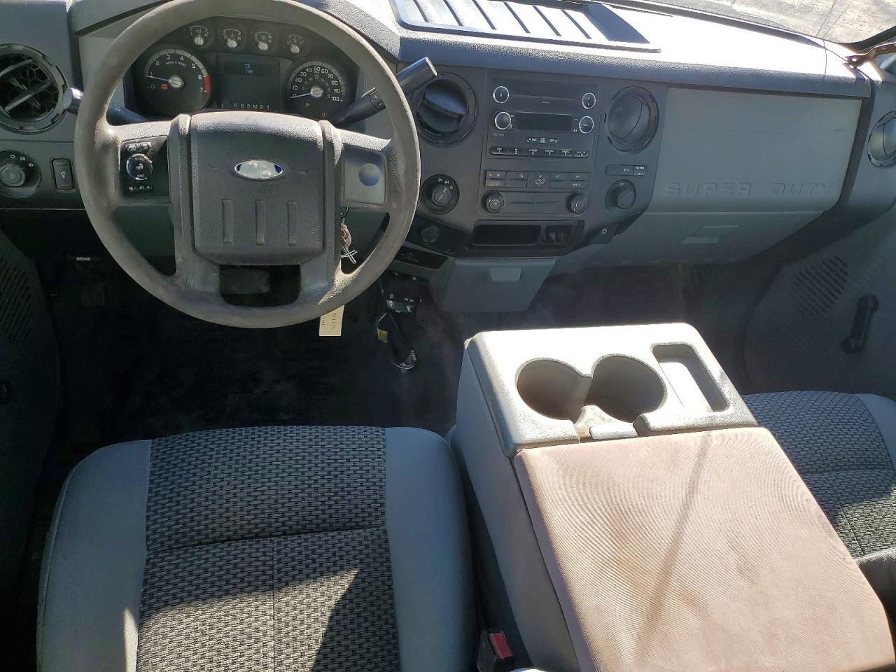 2013 Ford F250 Super Duty Flatbed Truck