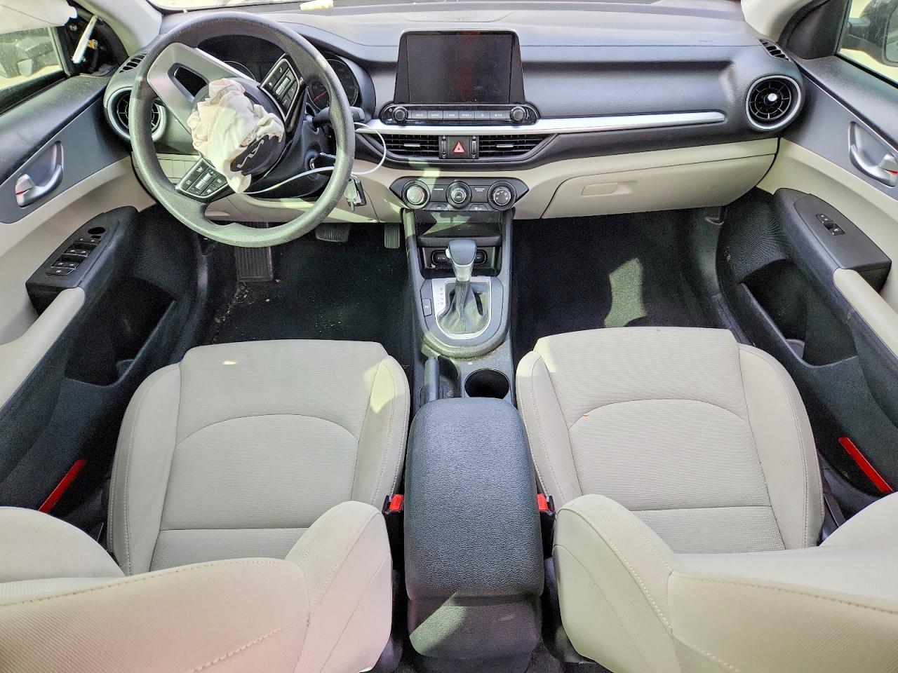2023 KIA Forte lx